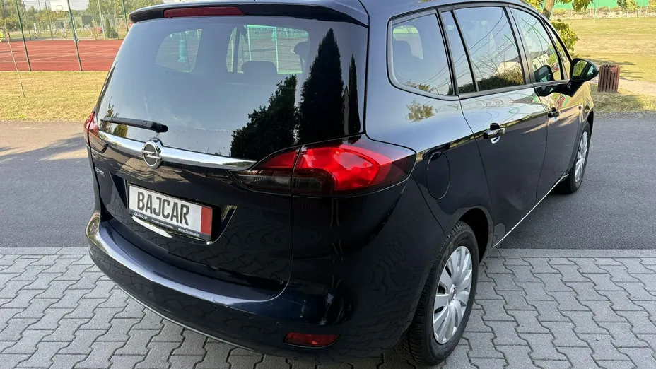 OPEL Zafira -