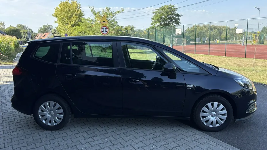 OPEL Zafira -