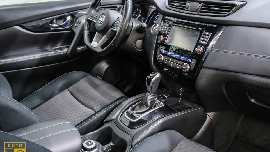 NISSAN X-Trail -