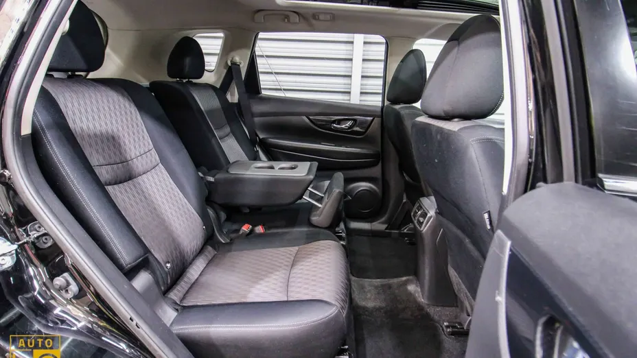 NISSAN X-Trail -