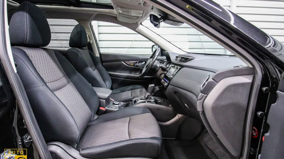NISSAN X-Trail -