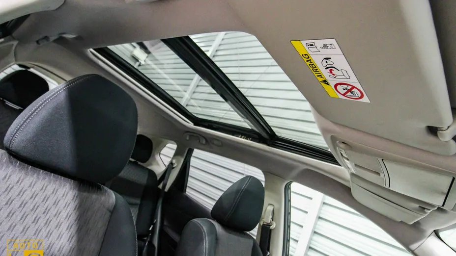 NISSAN X-Trail -
