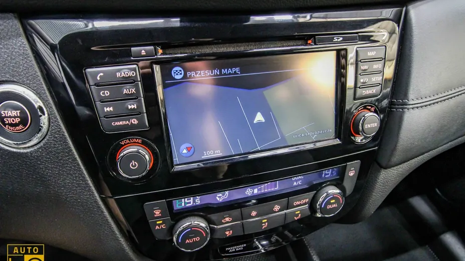 NISSAN X-Trail -