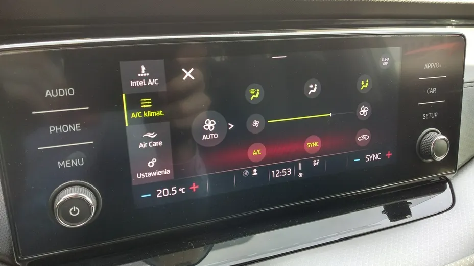 SKODA Octavia -