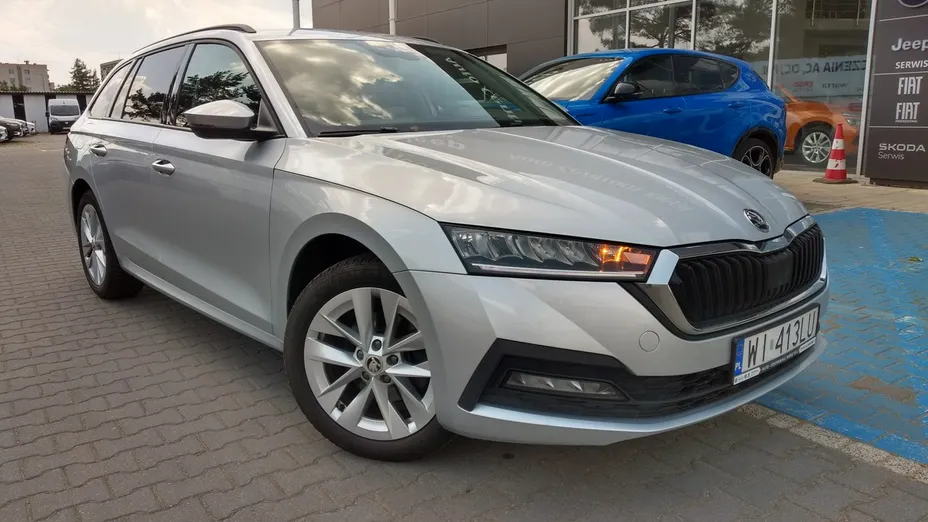 SKODA Octavia -