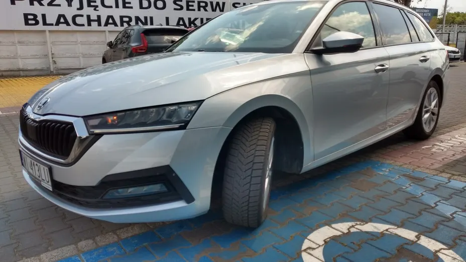 SKODA Octavia -