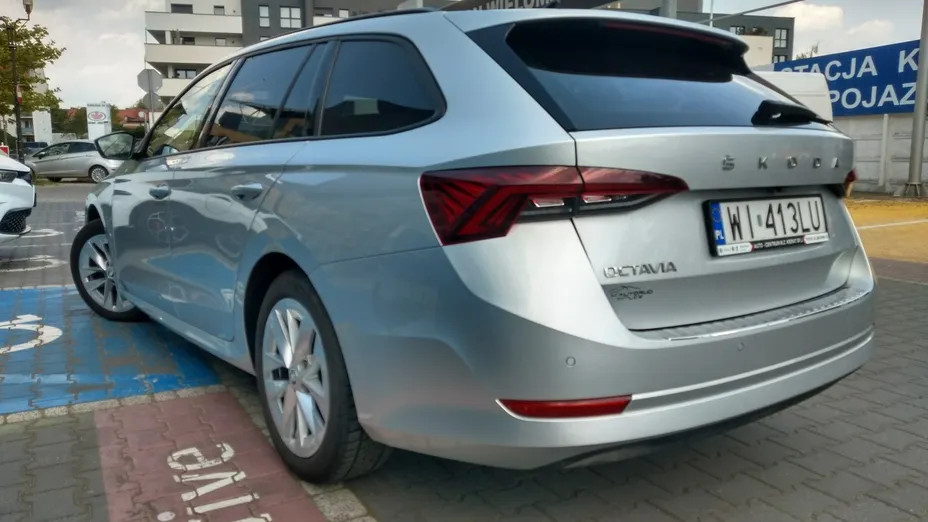 SKODA Octavia -