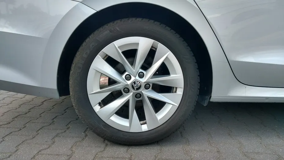 SKODA Octavia -