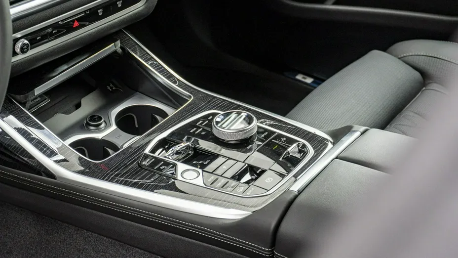 BMW X7 -