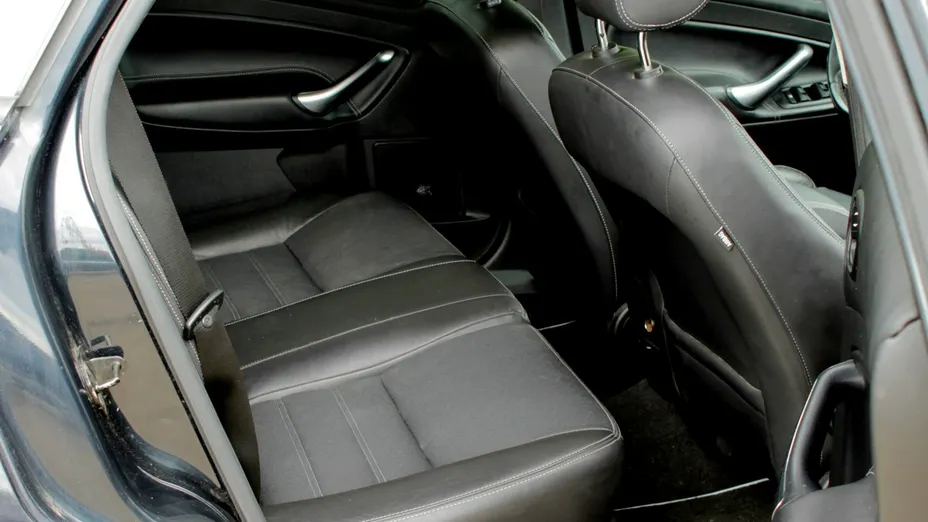 FORD Mondeo -