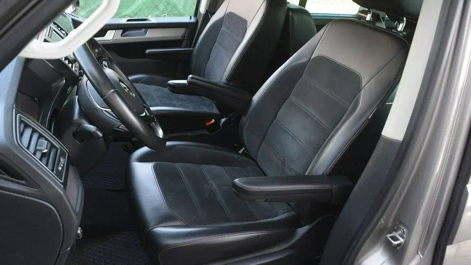 VOLKSWAGEN Multivan -