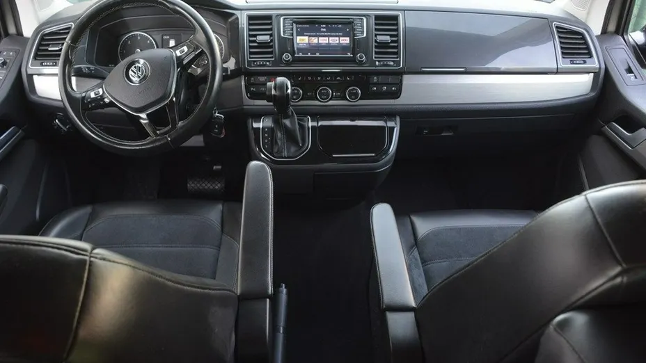 VOLKSWAGEN Multivan -