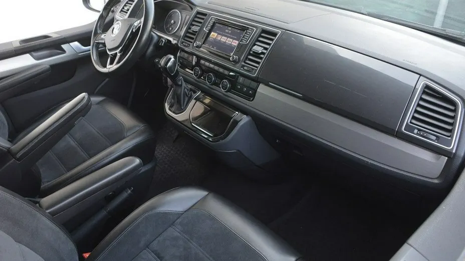 VOLKSWAGEN Multivan -
