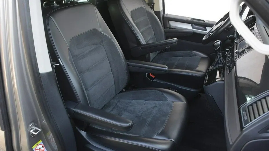 VOLKSWAGEN Multivan -