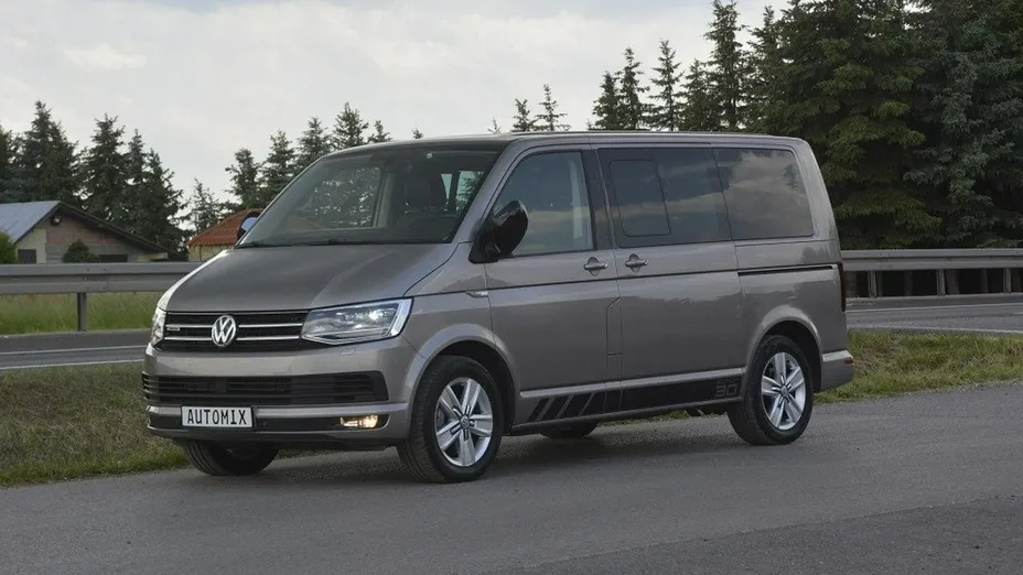 VOLKSWAGEN Multivan -