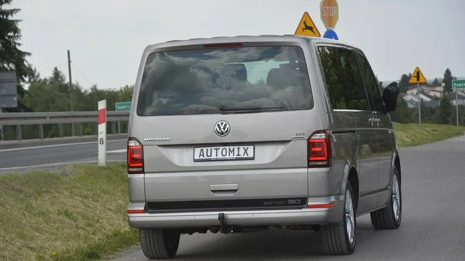 VOLKSWAGEN Multivan -