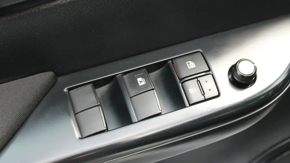 TOYOTA HiLux -