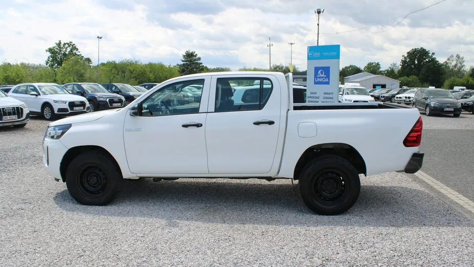 TOYOTA HiLux -