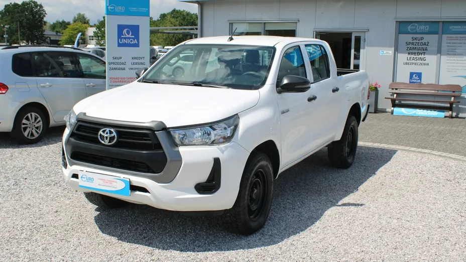 TOYOTA HiLux -
