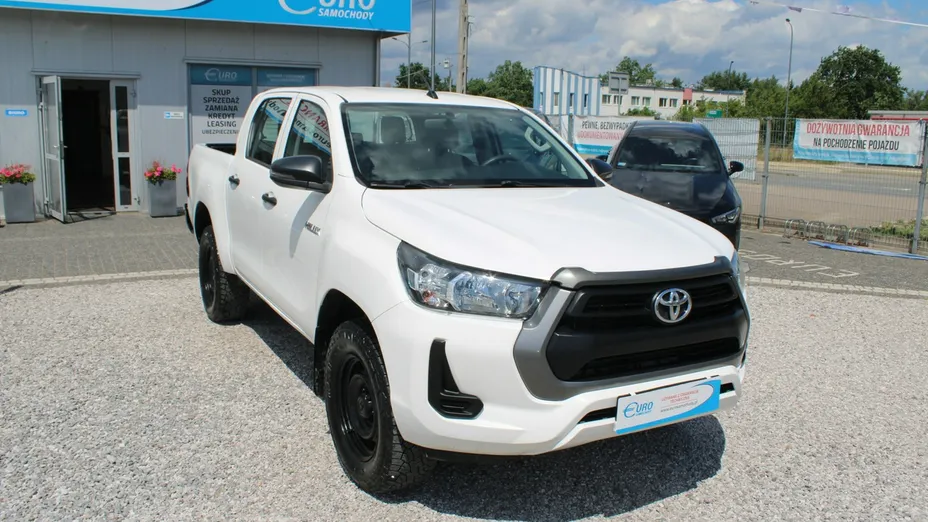TOYOTA HiLux -