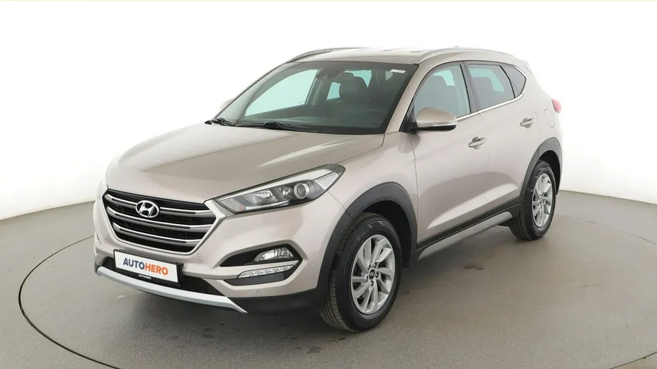 HYUNDAI Tucson -