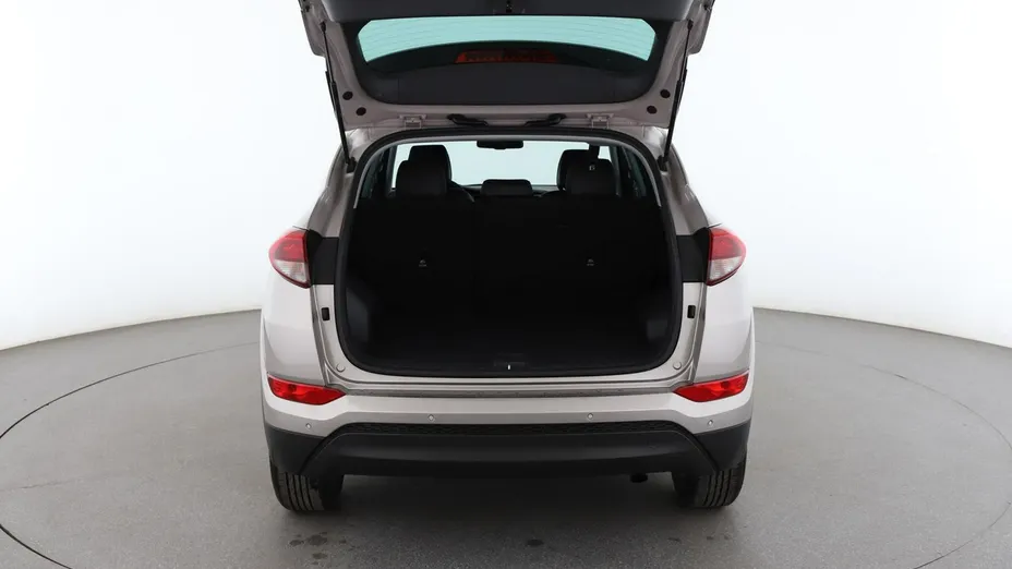 HYUNDAI Tucson -