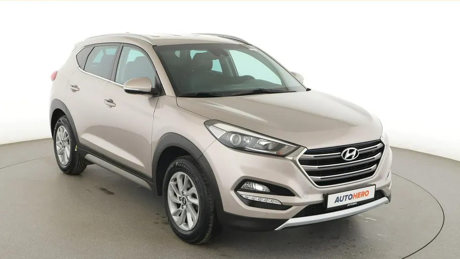 HYUNDAI Tucson -
