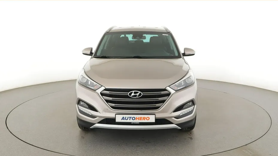 HYUNDAI Tucson -