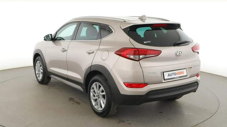 HYUNDAI Tucson -