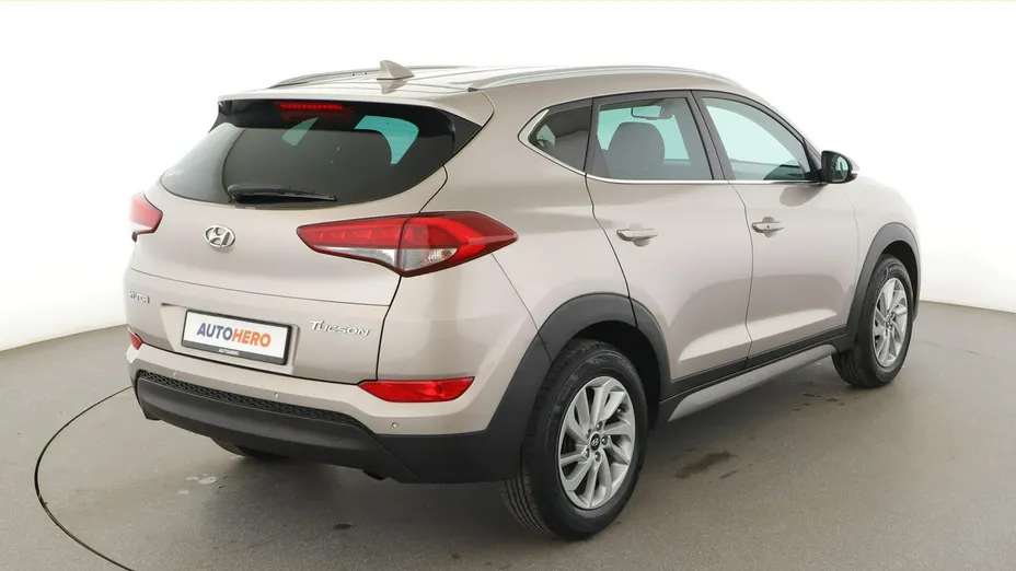 HYUNDAI Tucson -