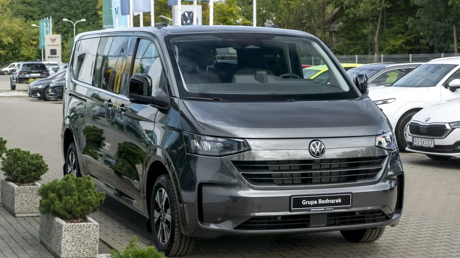 VOLKSWAGEN Caravelle -