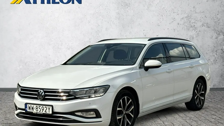 VOLKSWAGEN Passat -