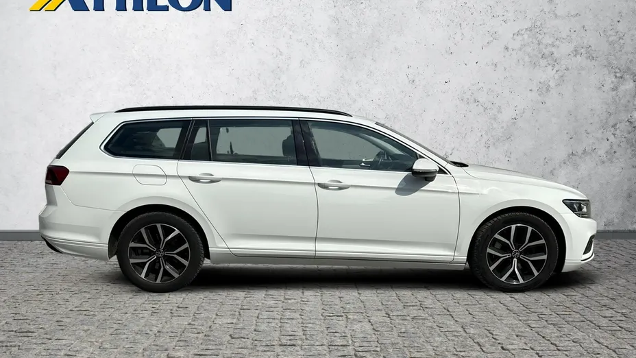VOLKSWAGEN Passat -