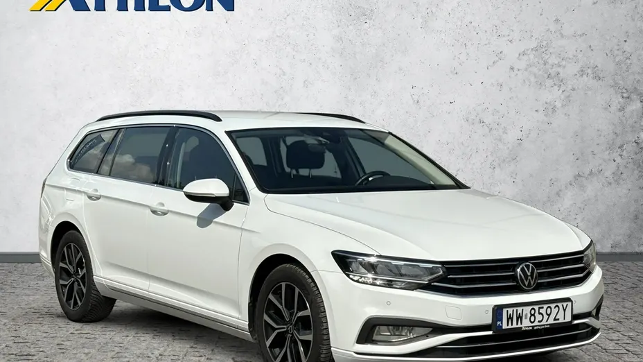 VOLKSWAGEN Passat -