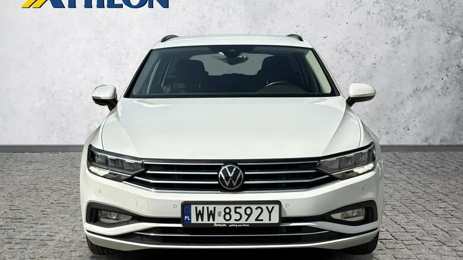VOLKSWAGEN Passat -