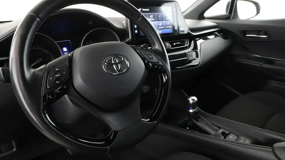 TOYOTA C-HR -