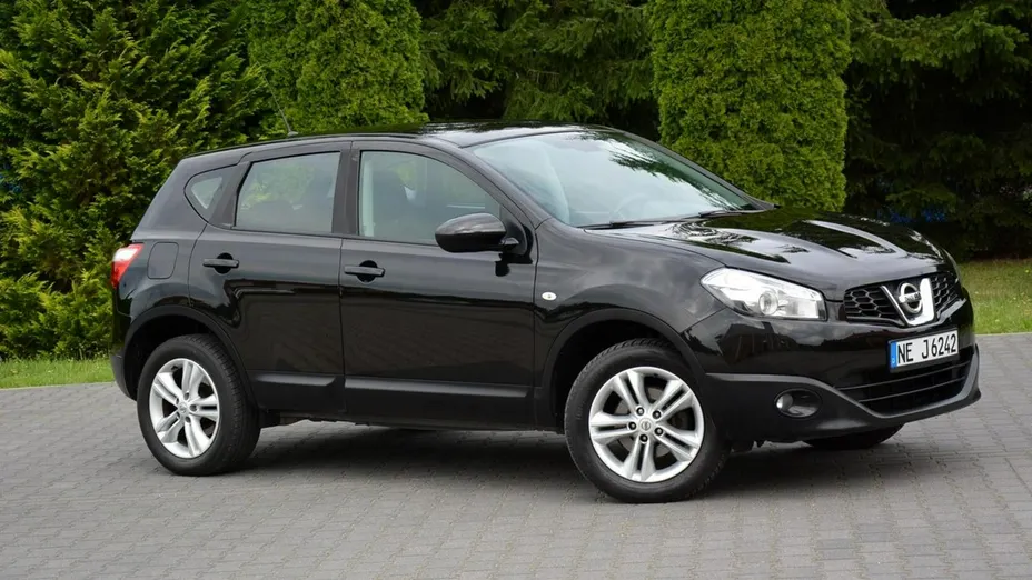 NISSAN Qashqai -