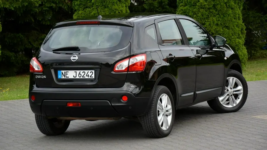 NISSAN Qashqai -