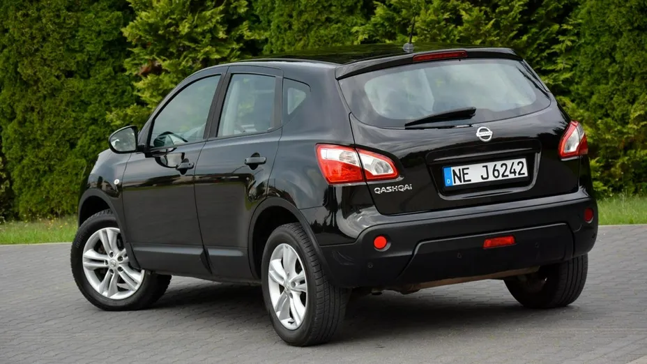 NISSAN Qashqai -