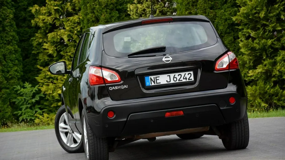 NISSAN Qashqai -