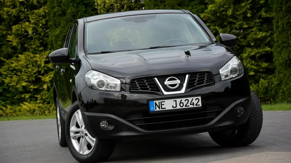 NISSAN Qashqai -