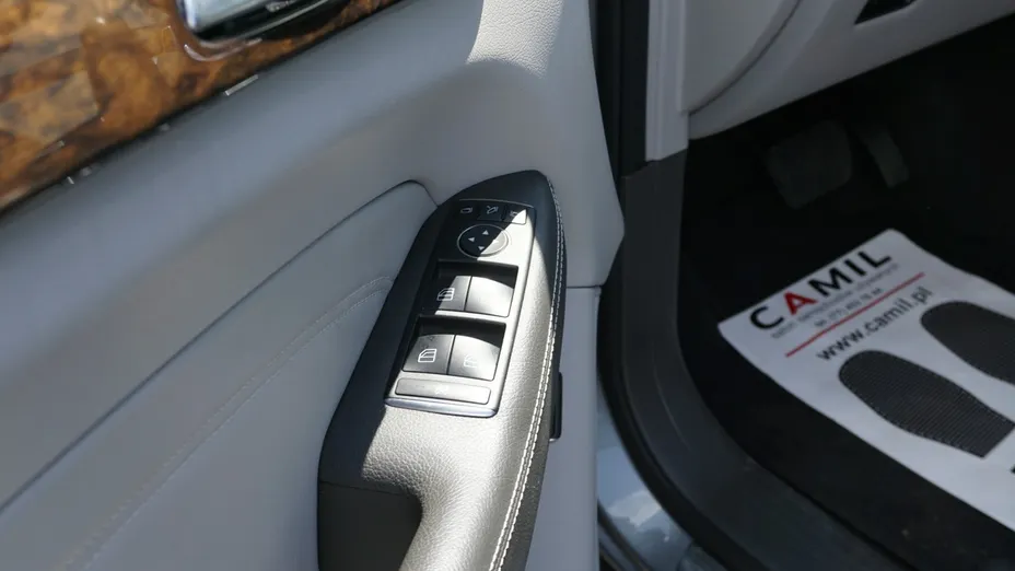 MERCEDES-BENZ ML -