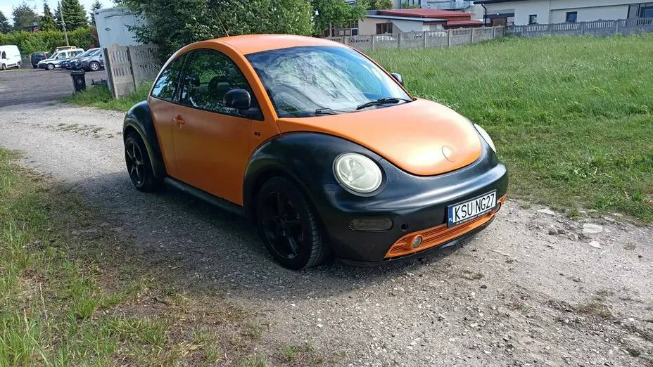 VOLKSWAGEN New Beetle -