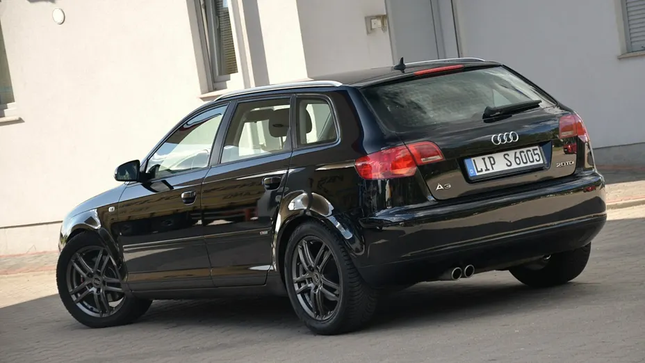 AUDI A3 Sportback -