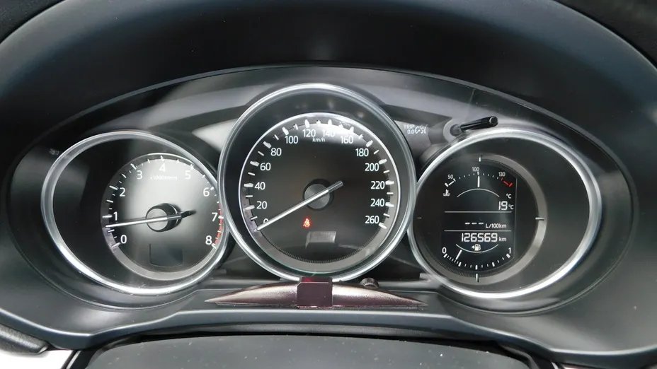 MAZDA CX-5 -