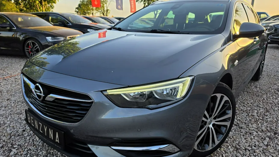 OPEL Insignia -