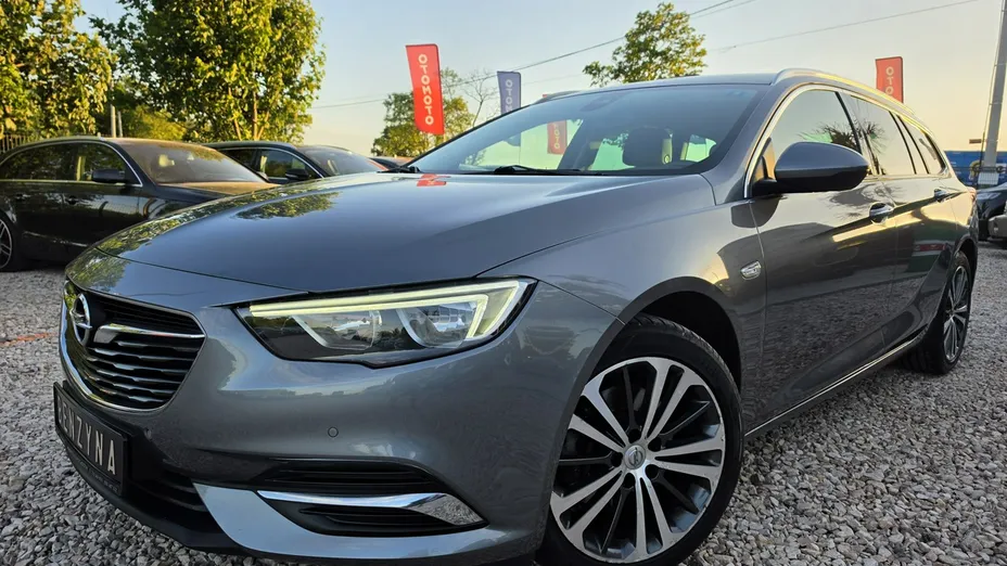 OPEL Insignia -