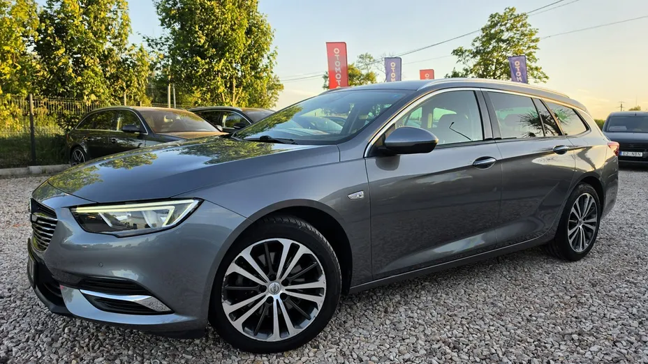 OPEL Insignia -