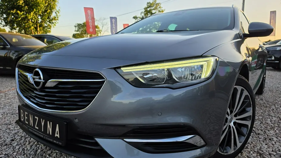 OPEL Insignia -
