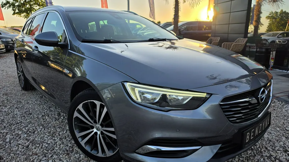 OPEL Insignia -
